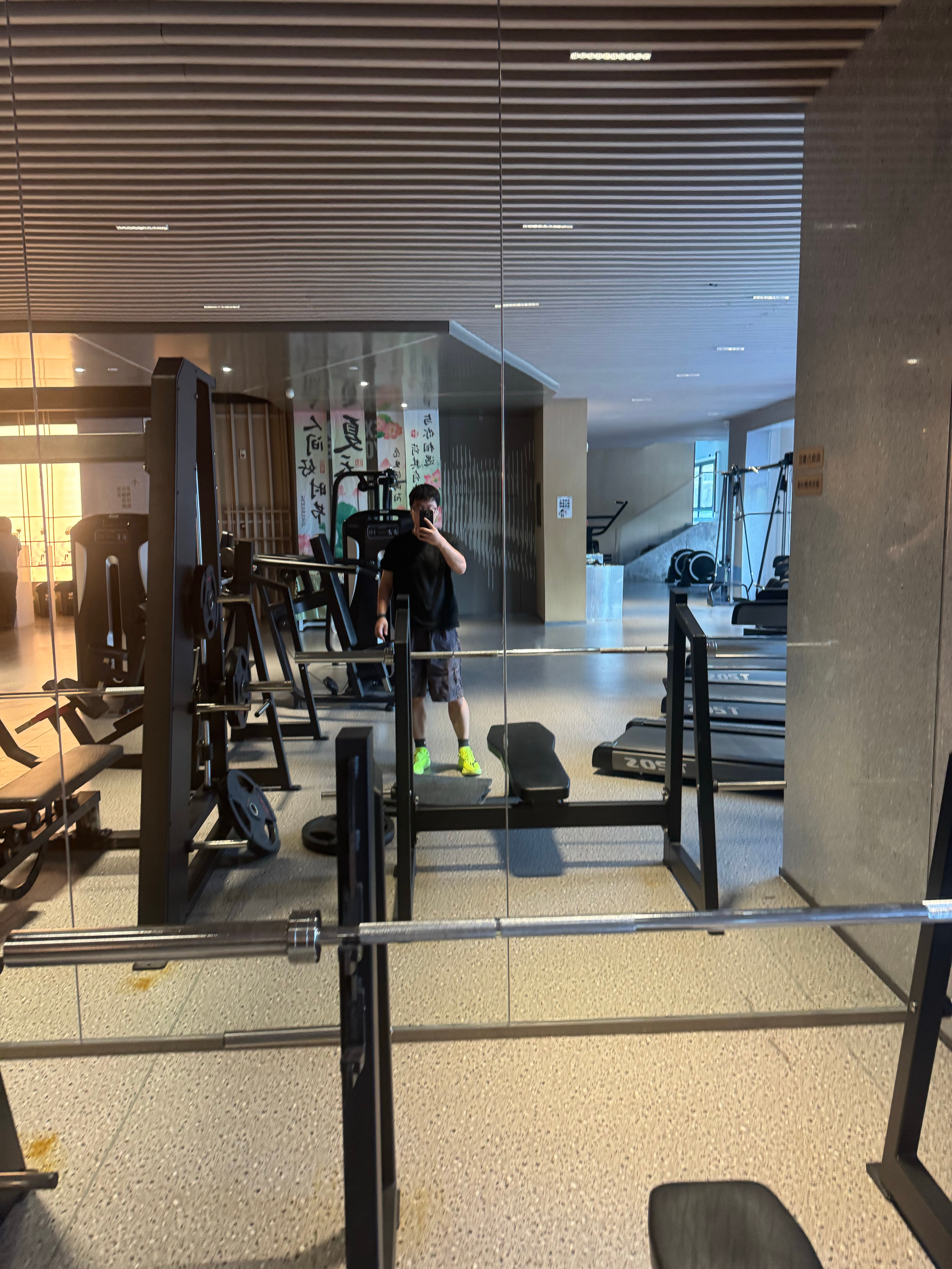 AI教练正成为健身搭子早上又去健身房锻炼了~我觉得我再不运动，就真的越来越肥了~
