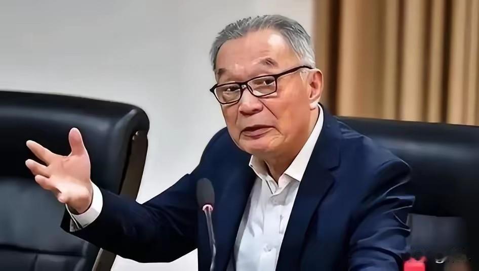 几千万先烈拿命打下的江山，几代人咬牙攒下的家底，凭什么说私就私？温铁军那句“你把