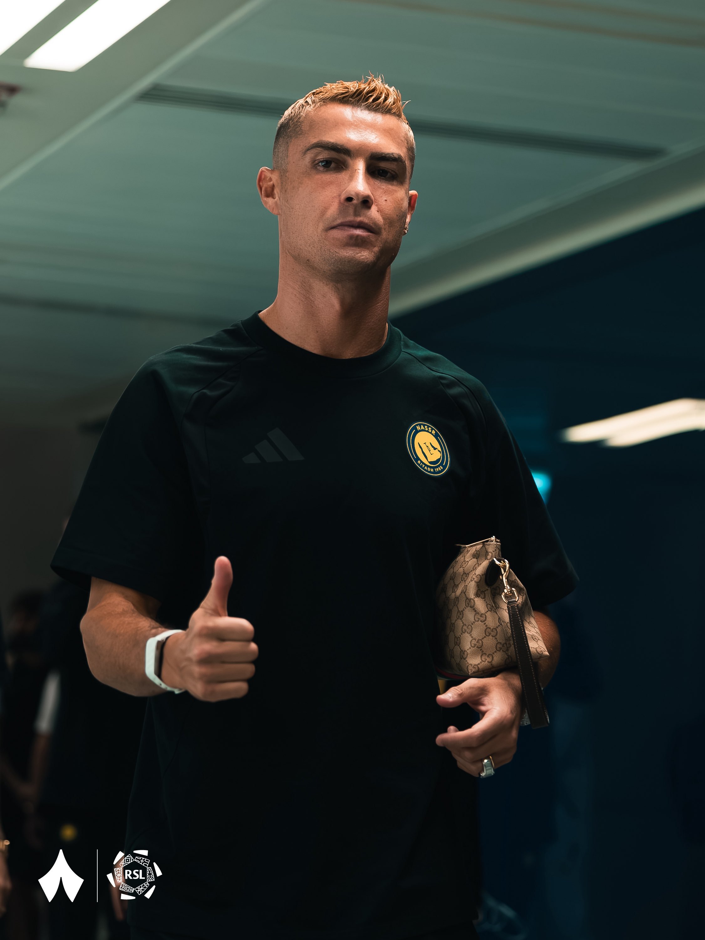 吉达联合vs利雅得胜利 罗哥抵达球场📸今晚首发𝑪𝒓𝒊𝒔𝒕𝒊𝒂𝒏