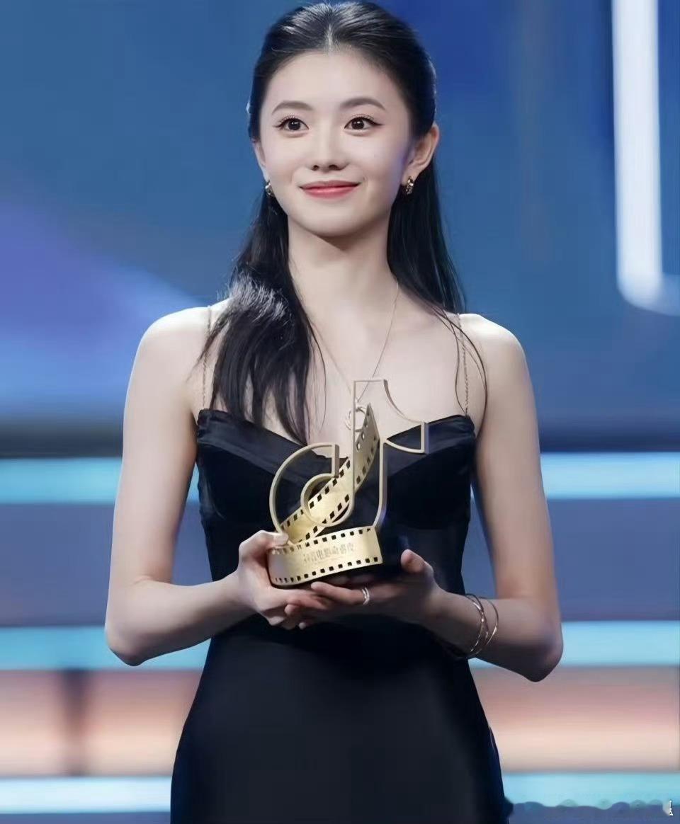 刘浩存最美的一次亮相每一次都是最美亮相呀