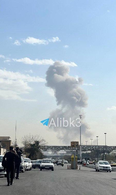 以色列国防部长在2月28日宣布，他们对伊朗发动了“先发制人”的打击。同一天，伊朗