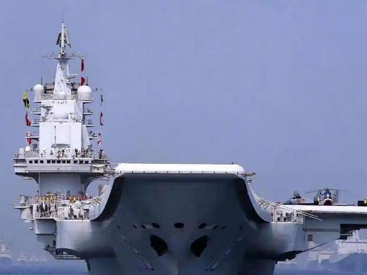 沸腾！004航母合拢收官，12万吨巨舰碾压美福特级，命名悬念拉满沸腾全网！国产0