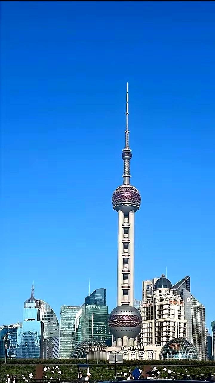 年纪越大，别省在嘴上，吃对比吃多更值。
早餐水煮蛋配杂粮粥，酸奶/鲜羊奶选无糖，