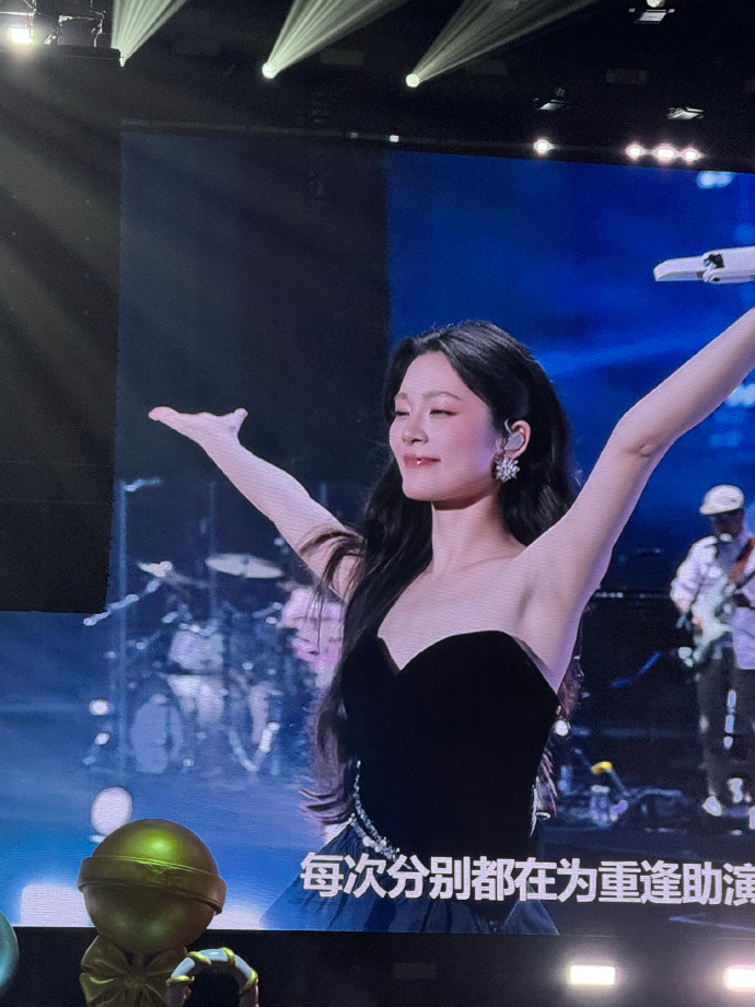 姚晓棠广州演唱会广州这场演唱会诚意满满，选曲很有心思，姚晓棠的嗓音极具穿透力，现