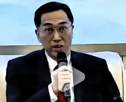 我今天看到个事儿，直接给我干无语了。

法学家陈枫随口抛出个十六字主张，要把历史