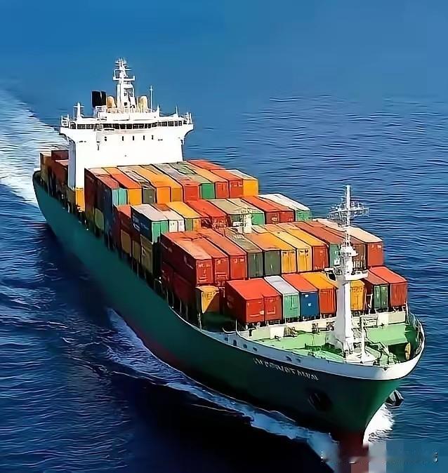 有人提了个狠招，说那艘开往台岛的漂亮国军火船，别拦。
​有人想出对付美军火船的狠