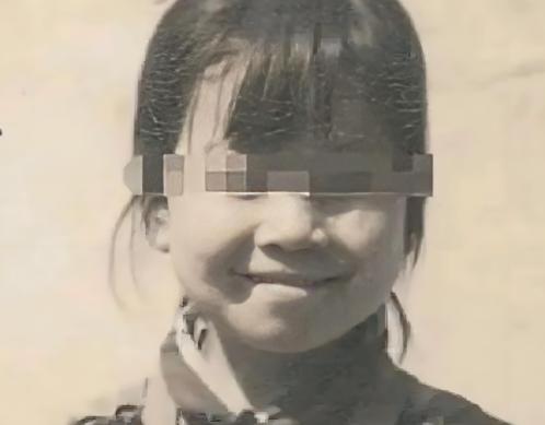1990年，陕西一名13岁女孩将农药倒入父母的碗中，致使他们中毒身亡，并将9岁的
