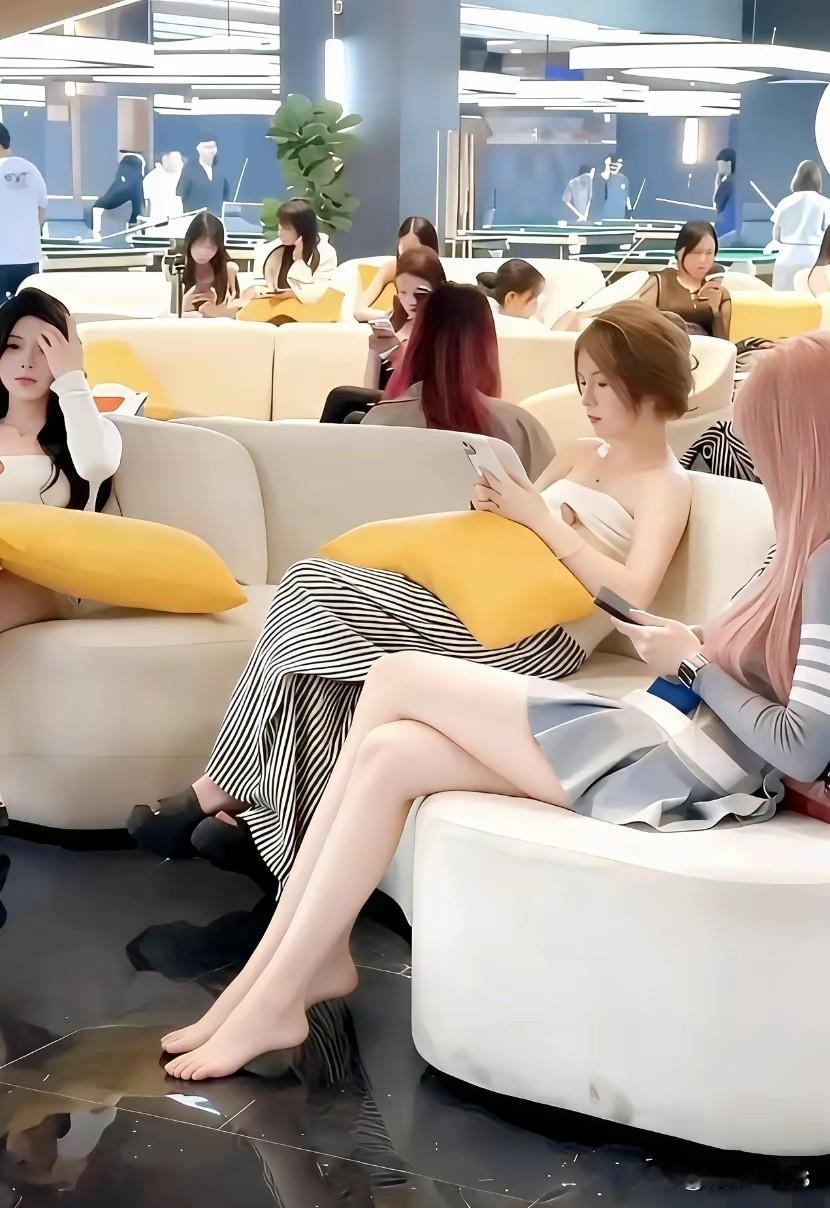 台球厅现在生意那么好吗？