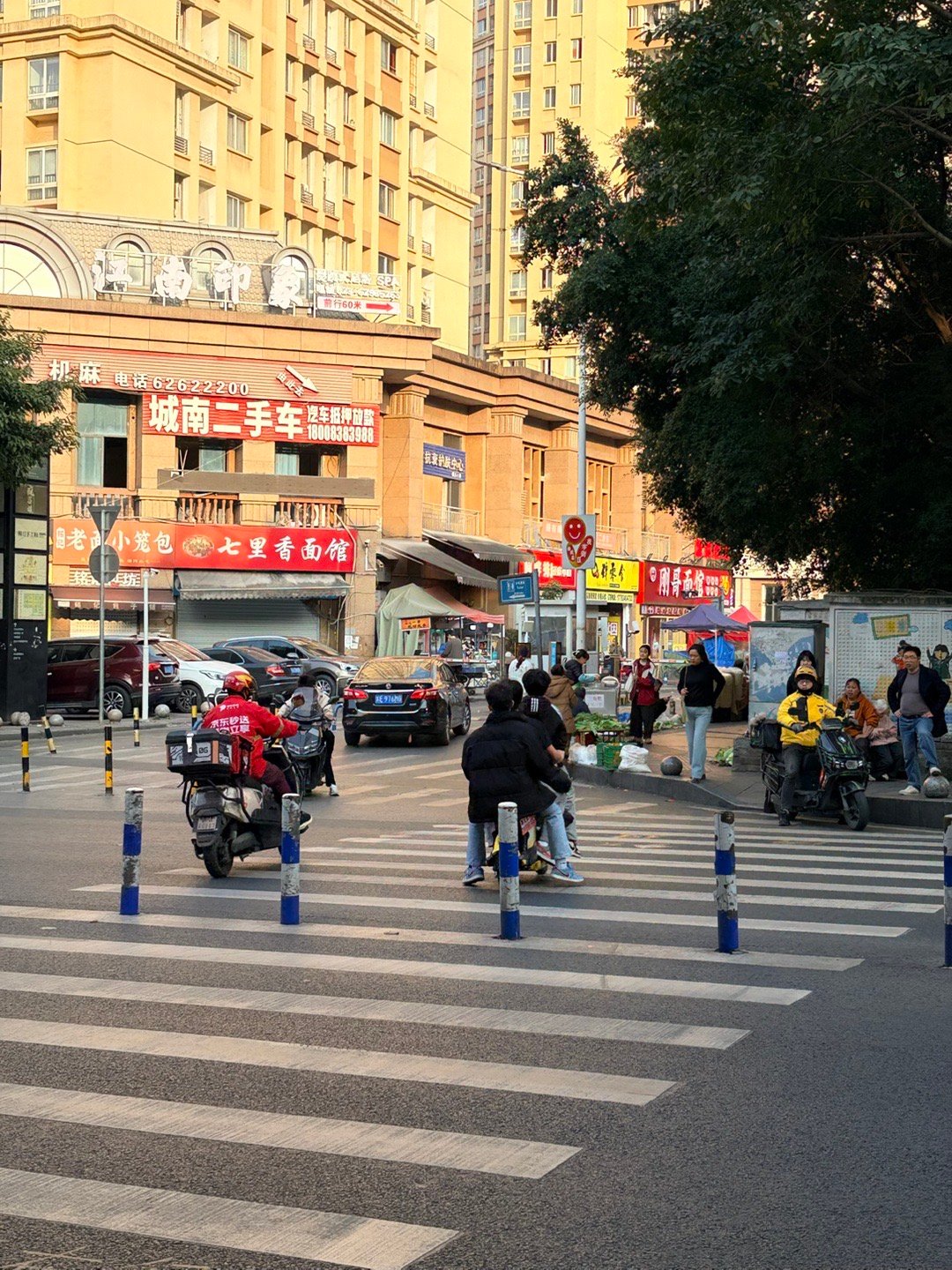 你们猜这个电瓶车上坐了几个人？ 