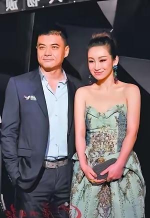 当年，秦海璐与身价20亿的李厚霖同居了四年。当她在思考是否嫁给他时，却突然收到了