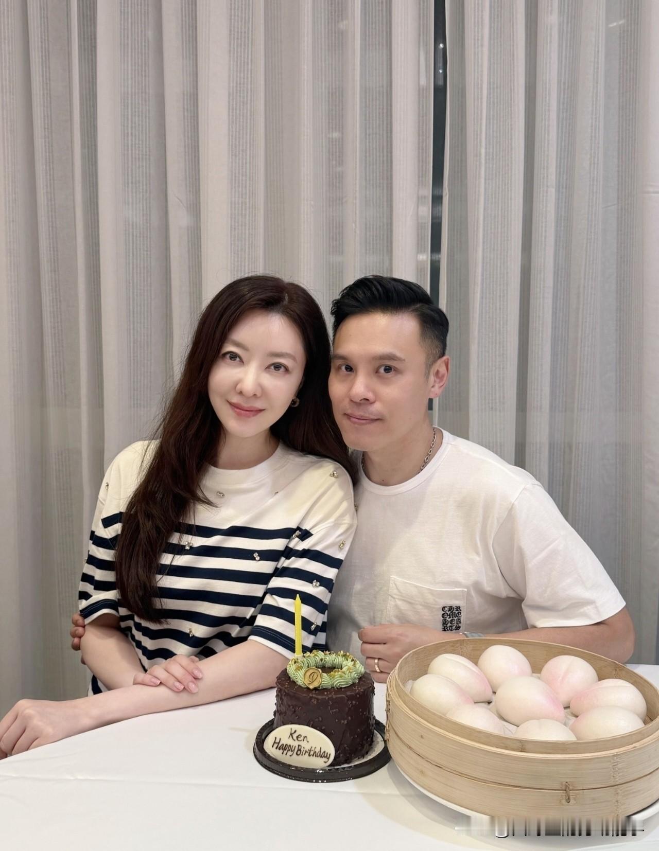 2013年熊黛林的父亲因病离世，郭富城以“准女婿”身份出席葬礼，所有人都以为这段