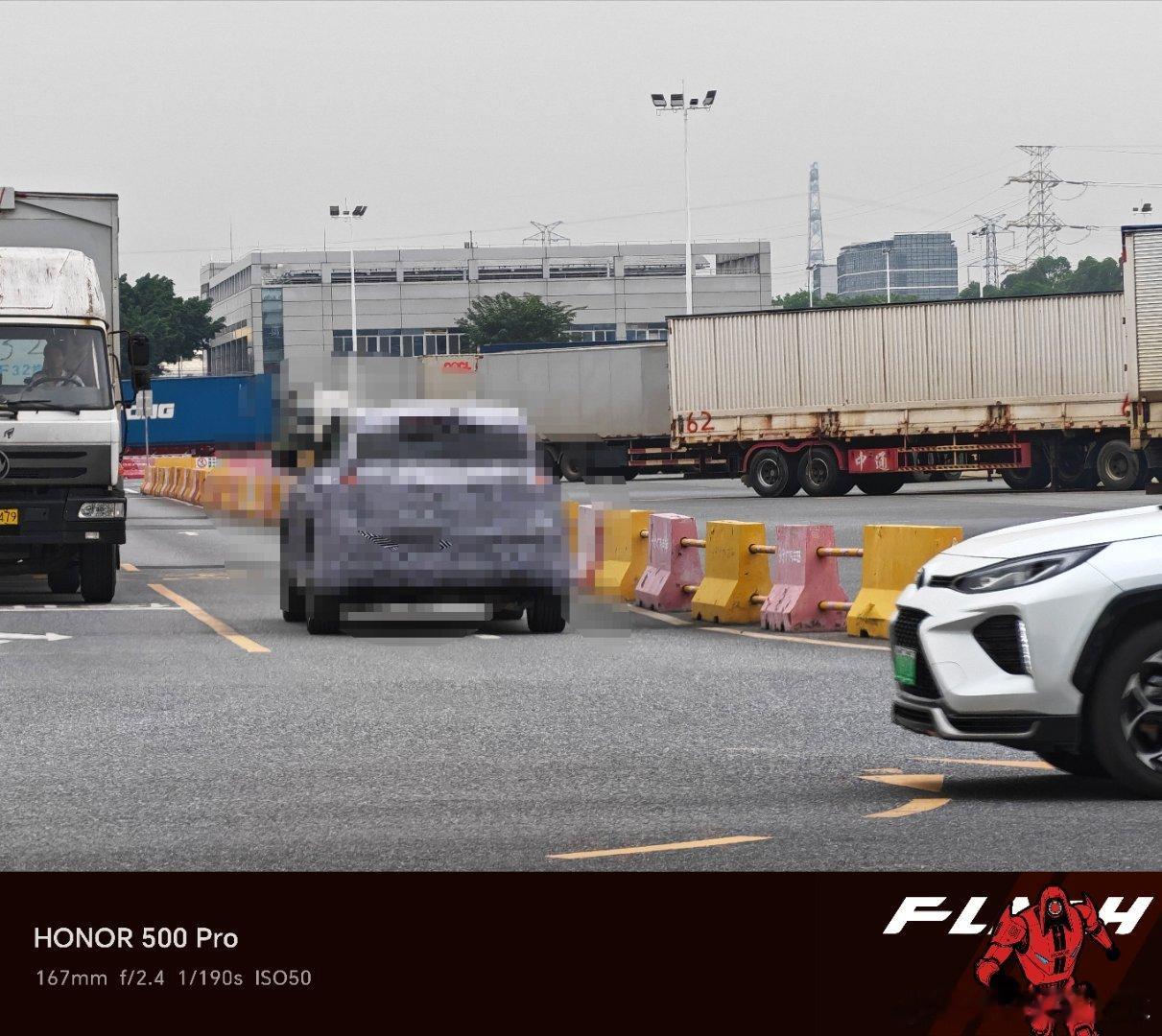 参加2026款铂智3X上市发布会，一不小心看到了一辆伪装车，我不负责任地猜测，这