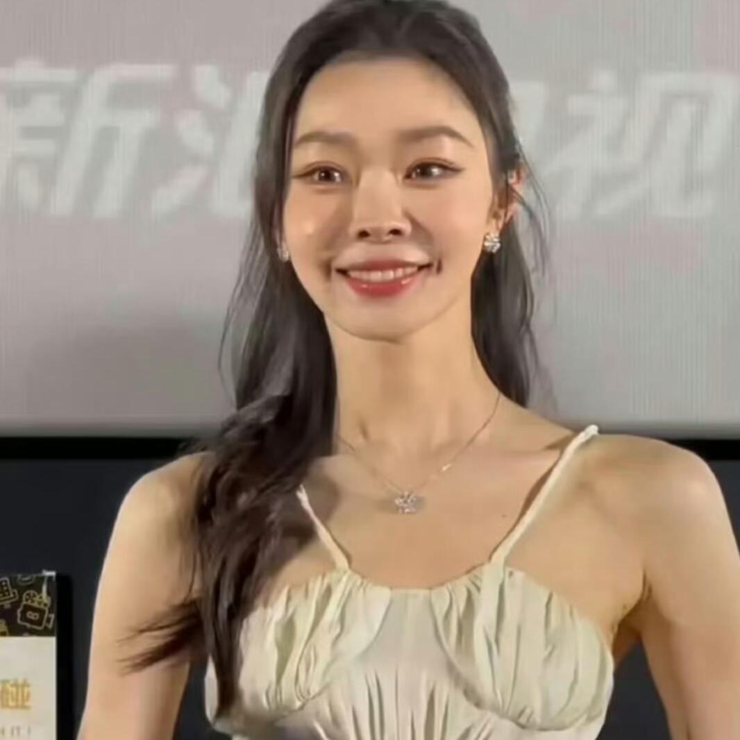 宋轶回应整容 整容就太严重了，像是打针没消肿 ​​​
