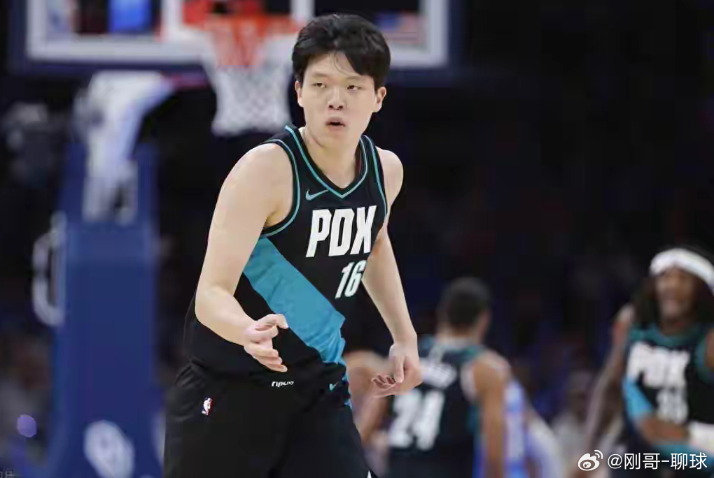 高光时刻！杨瀚森100%命中率轰20+9+5，G联赛打出生涯完美一战杨瀚森 北京