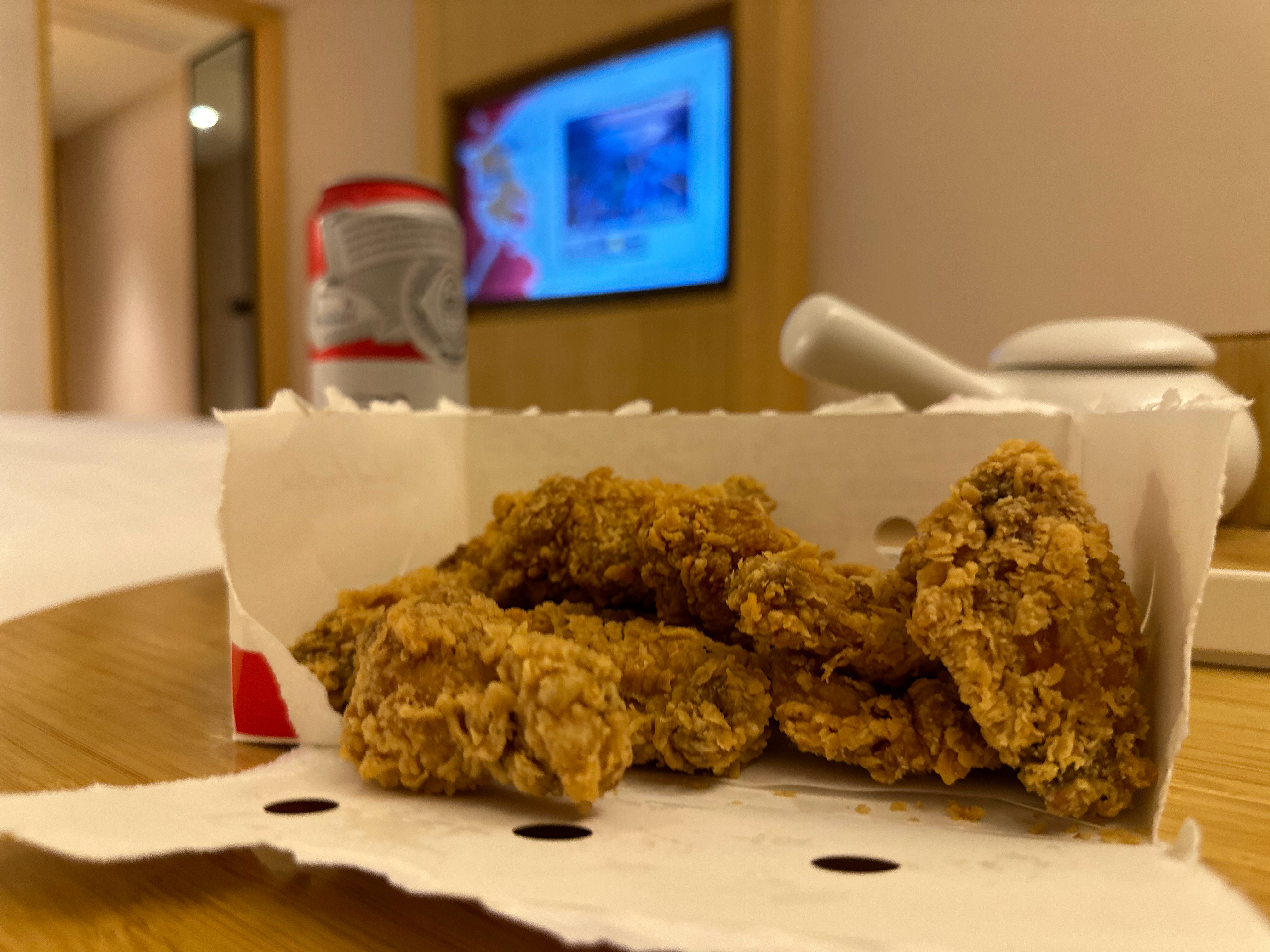 第一次在国内独立完成外卖点单。没想到这个点，KFC能在5分钟内对应，真的太快太方