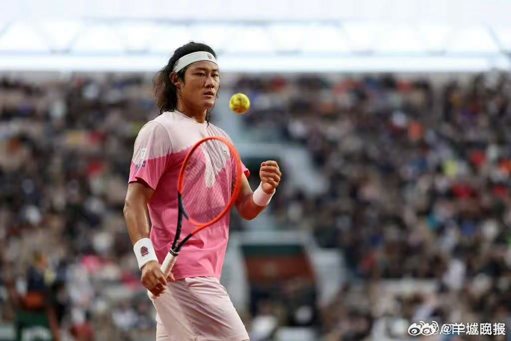 #张之臻罗马赛浪费赛点出局##张之臻罗马赛首战落败#北京时间5月6日，ATP10