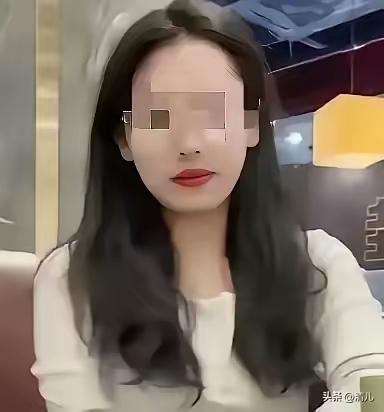 最近，上海一对夫妻上了热搜！
男子发现妻子和其上司有染长达5年，男子不忍其辱，和