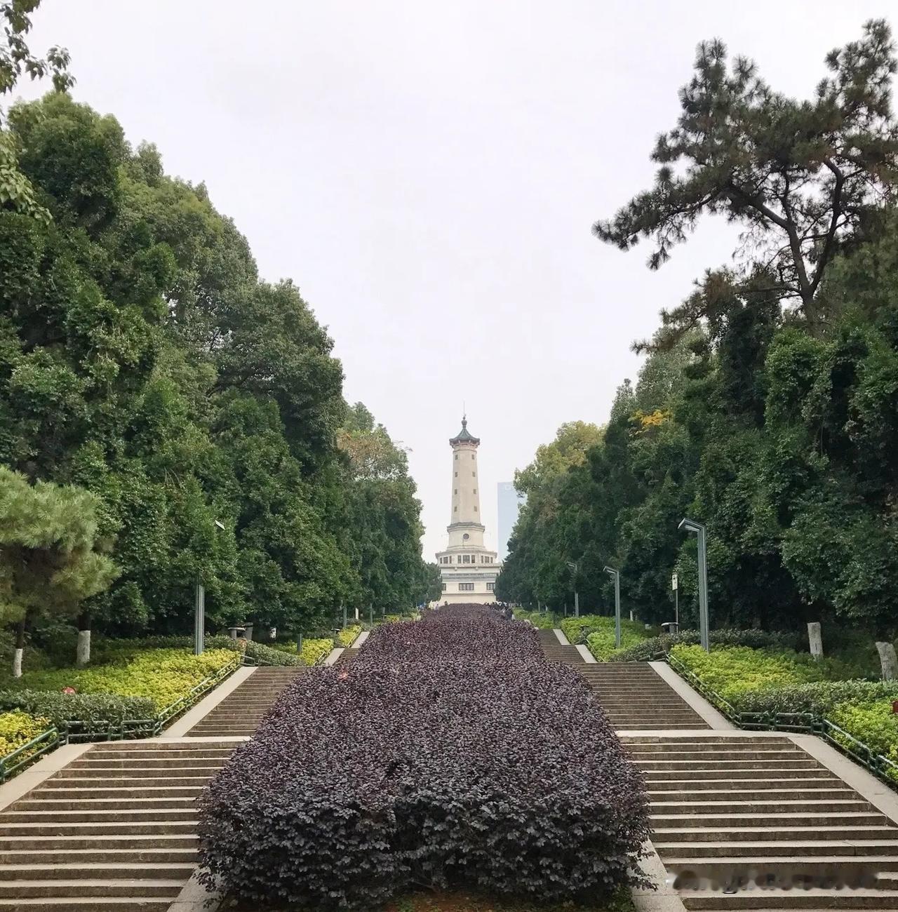 报载“湖南省博物馆与长沙烈士公园将馆园融合，打造具有全国影响力的汉文化特色街区与