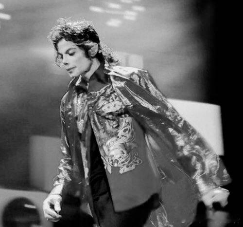 2009年，迈克尔·杰克逊在排练This Is It的演唱会。 