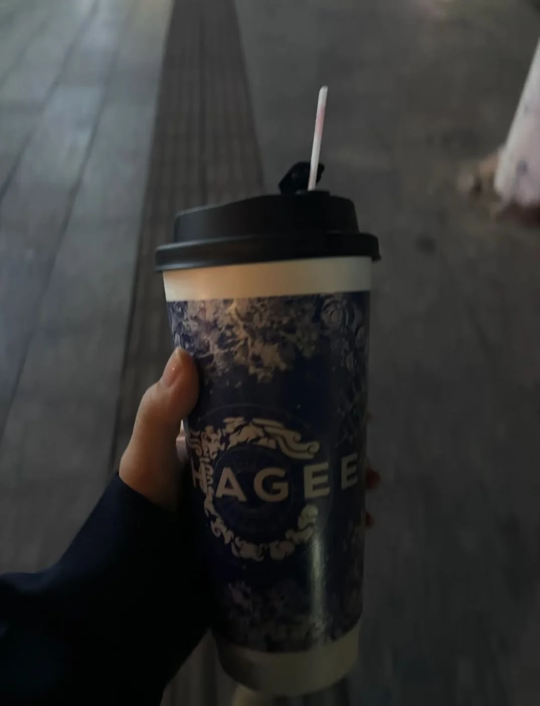 喝杯奶茶