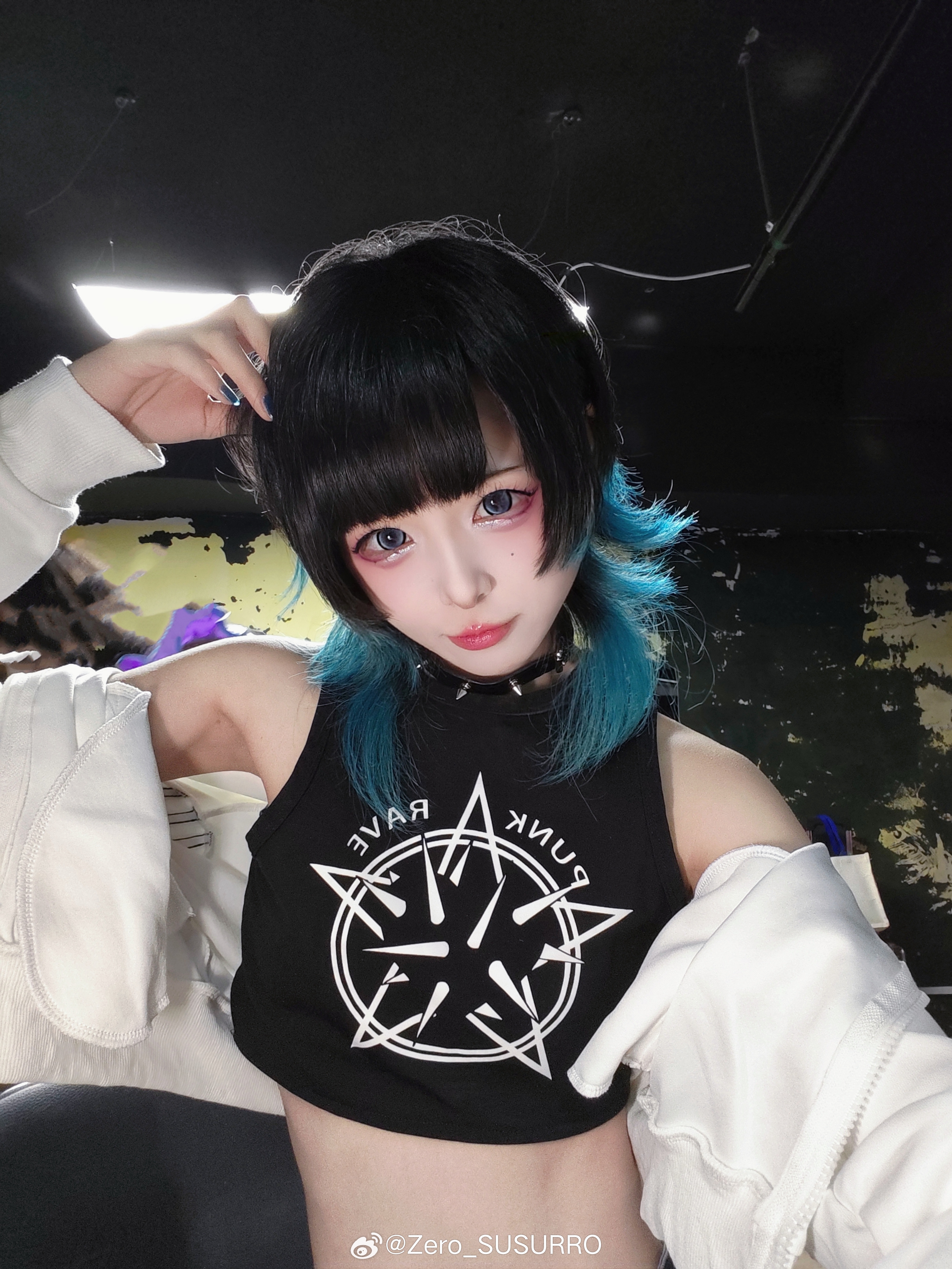 ₍⁻ʚ.⁻₎这个季节穿长袖上台还真是很热的呐！ 