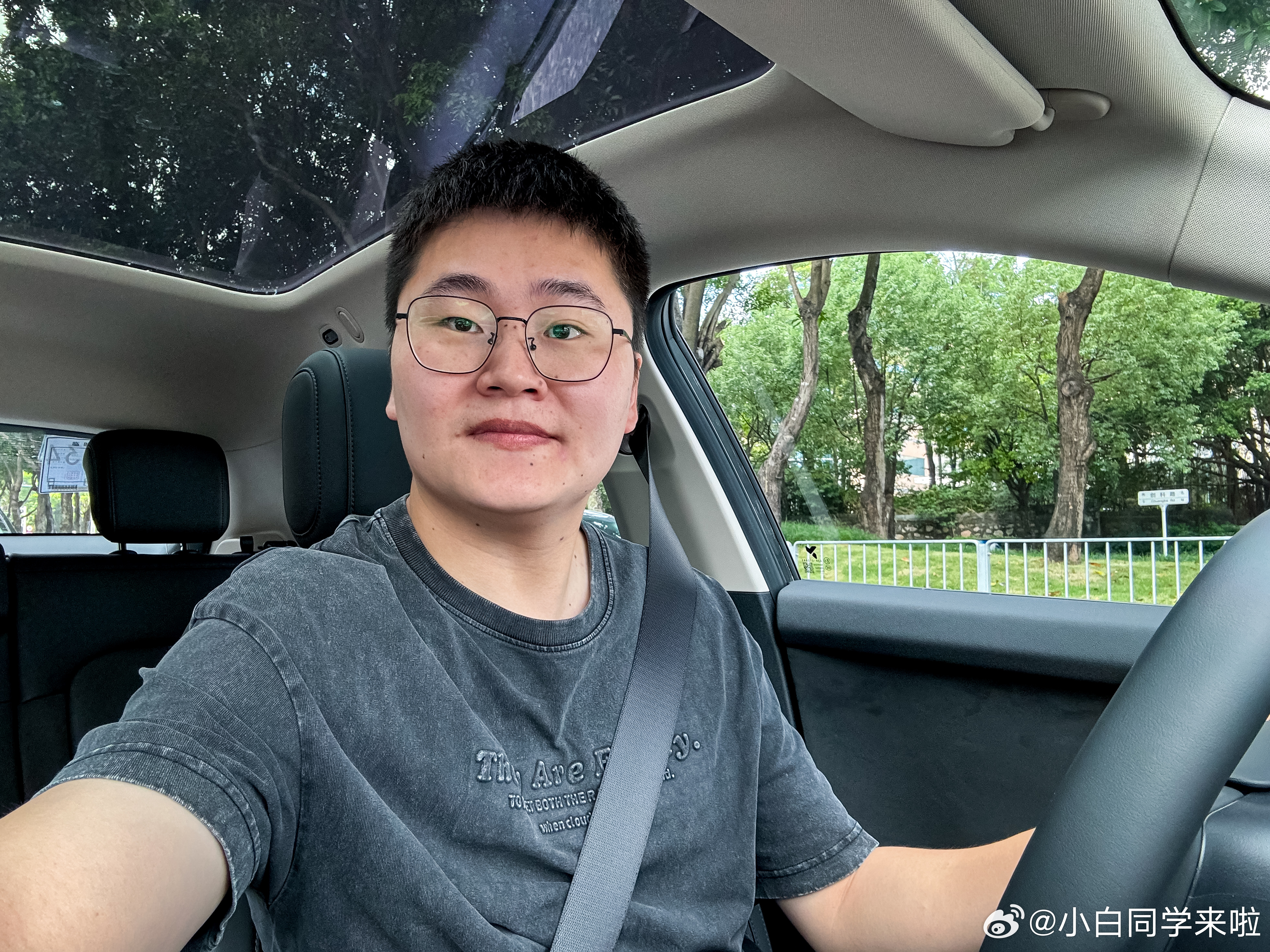 如果你觉得蔚来 Firefly萤火虫开起来不够运动，那这次限量 666 台的萤火