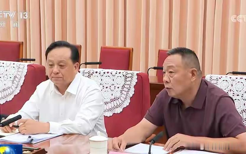 1、胖东来能复制、粘贴；
2、胖东来不可复制、粘贴。
选题的标准答案我们都知道。
