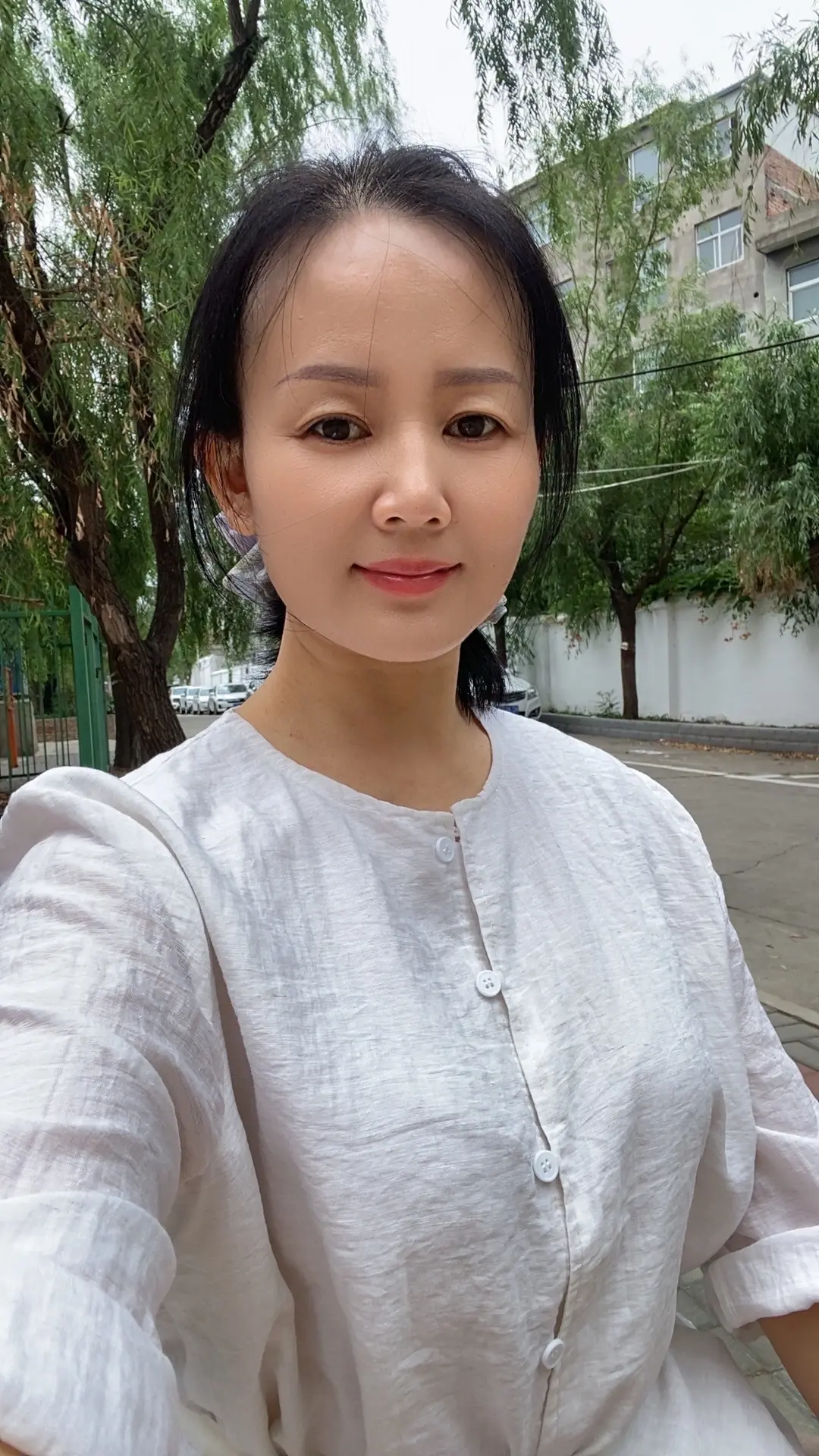原来人好像丢了某种东西后就不爱说话了，，曾经那样喧哗的我，如今却变得如...