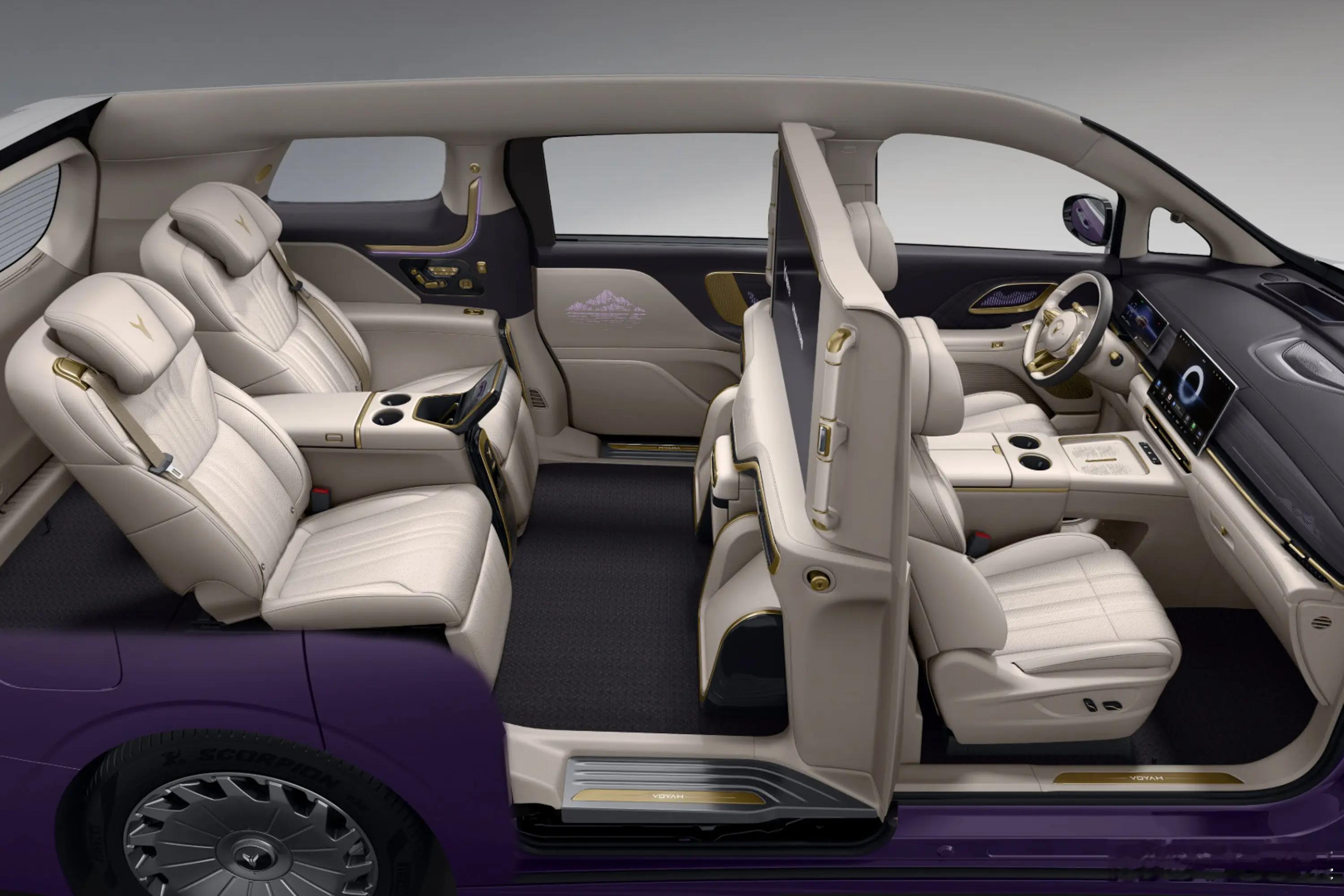 岚图梦想家 开岚图梦想家这段时间，算是真切懂了它口碑销量双在线的原因。底盘调校很