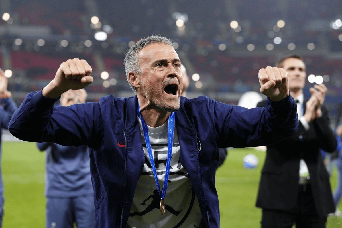 日前，法国队世界杯冠军成员佩蒂特在接受采访时，谈到了他对路易斯-恩里克与曼联帅位