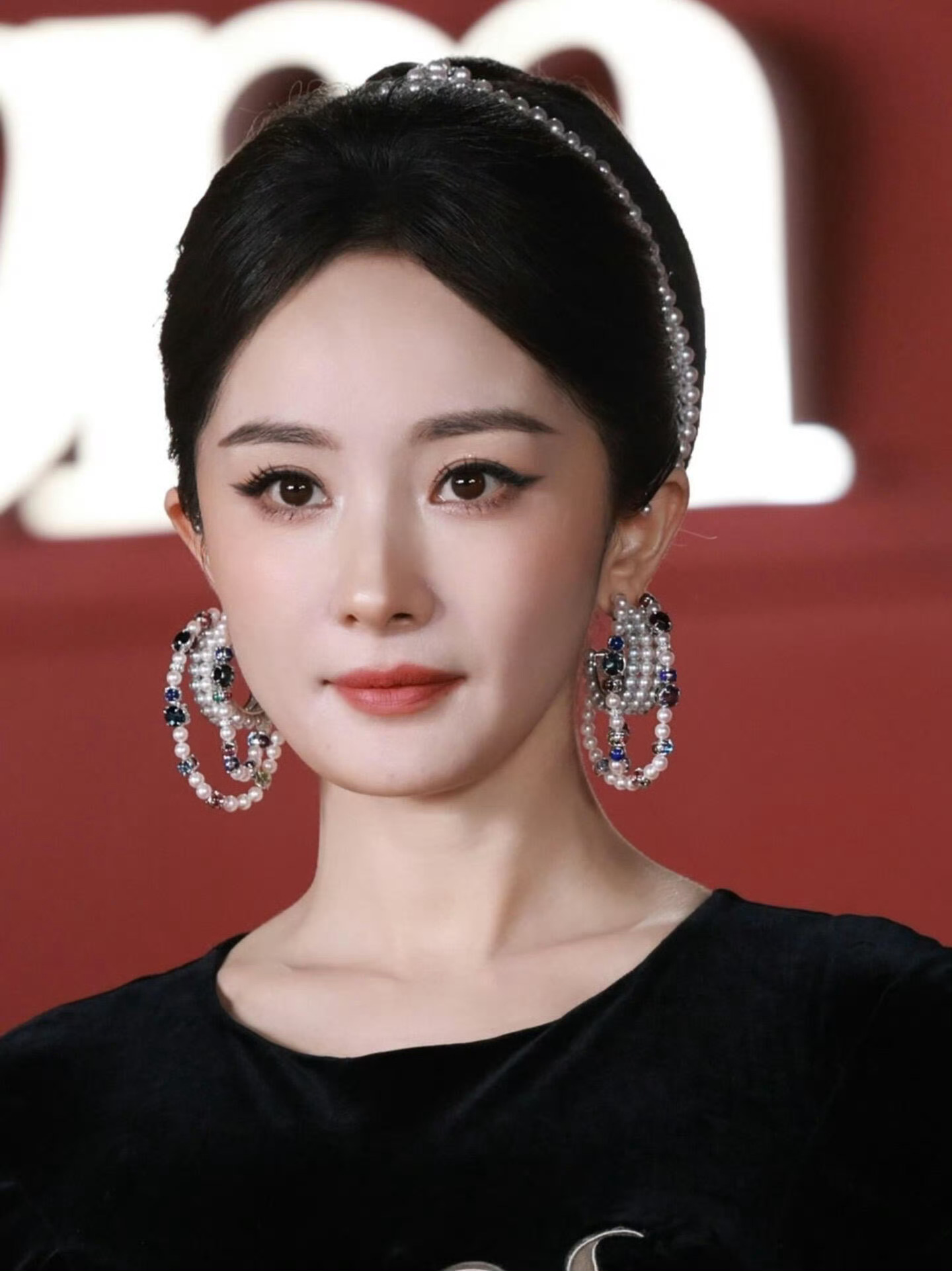 芭莎红毯路人镜头下的杨幂纯生图纯生live又是封神的一晚，女王幂好美好优雅气场十