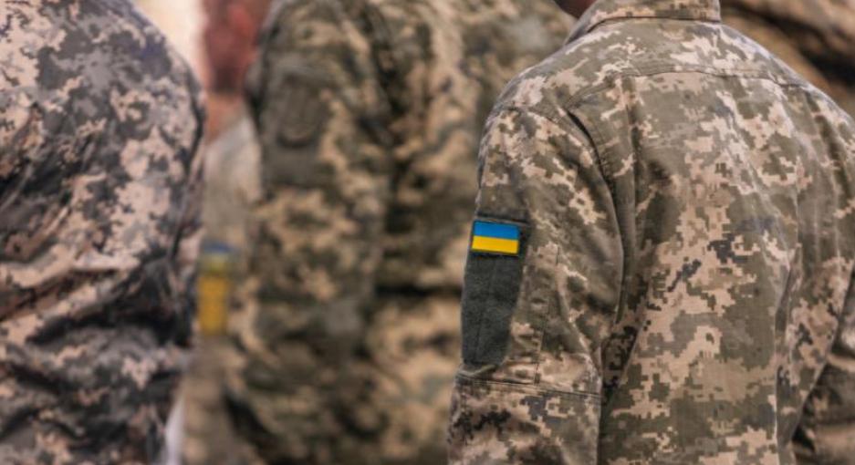 【荷兰雇佣兵谈乌军：新纳粹、贩毒与战争罪行】一名化名亨德里克的荷兰退役空军军人，