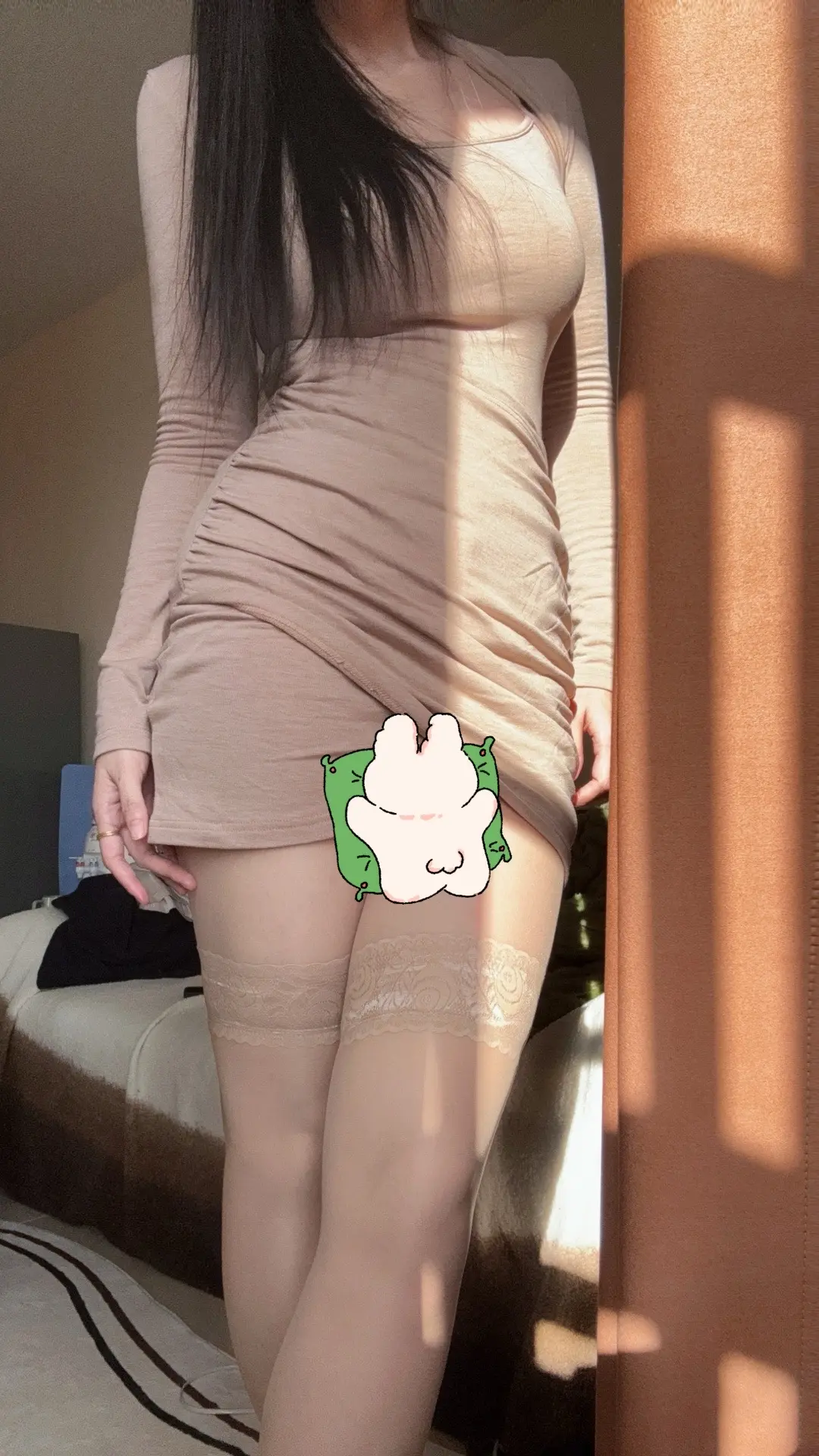 看到外面这么热闹早知道就谈个恋爱了