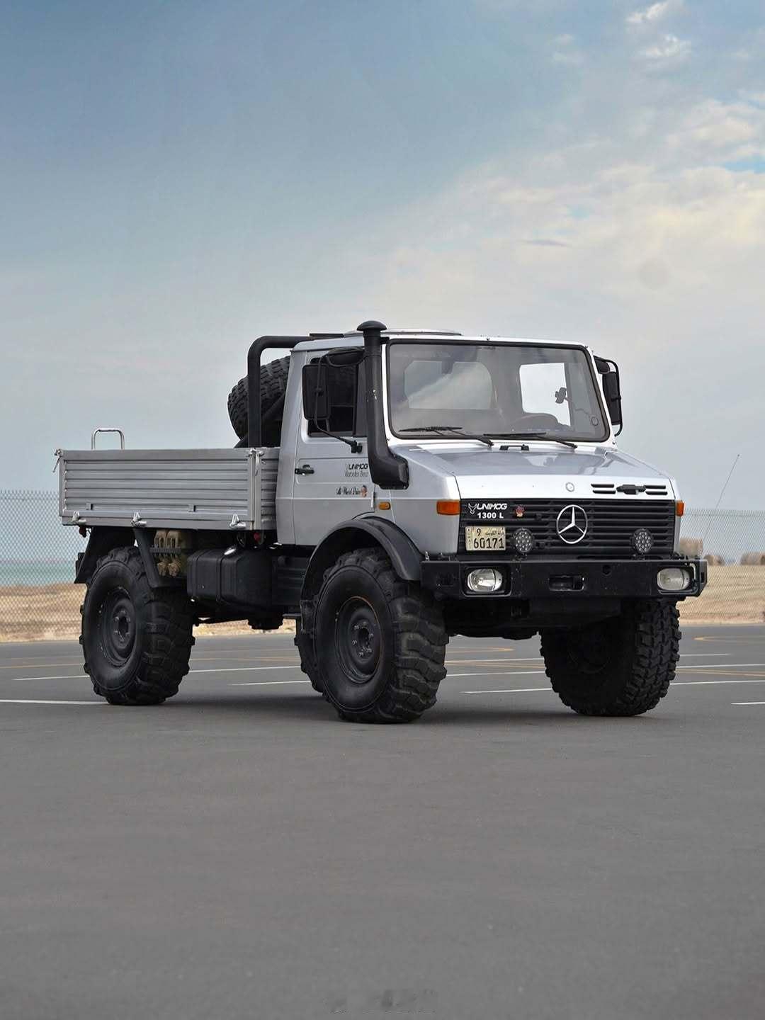 Mercedes-Benz Unimock 1300 L Model 1986我