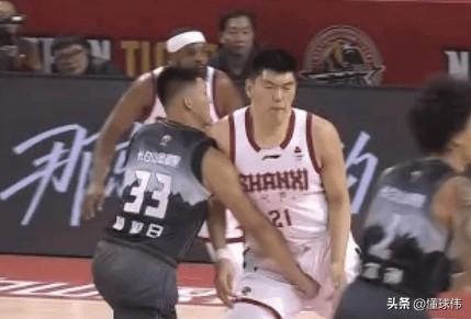 禁赛2场+罚款10万！曾繁日谈打到刘传兴：

“我不是故意的。”

“向刘传兴道