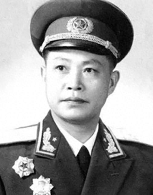 开国中将回忆：长征中，贺龙的爱马被猴子牵走，数日后竟自行归队
“1949年1月的