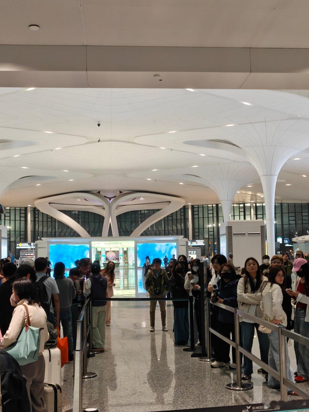 这么多人来给我送机？ 杭州