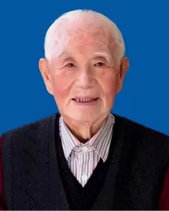[浮云]1945年10月，阎锡山的秘书李蓼源被带走，车子一路开到野外，墓坑早已挖