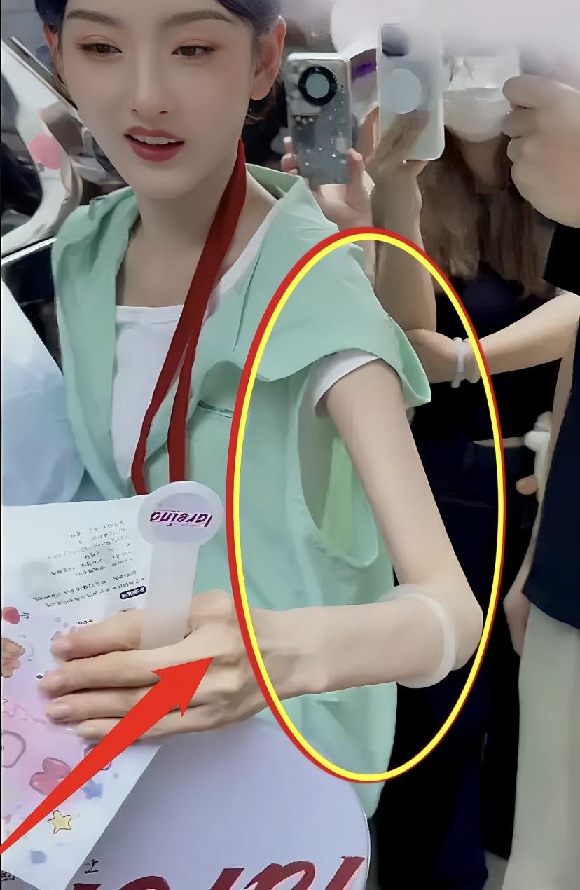 看看宋祖儿瘦成什么样了！这个体重在她健康的体重范畴吗？
真的很不喜欢内娱女明星瘦