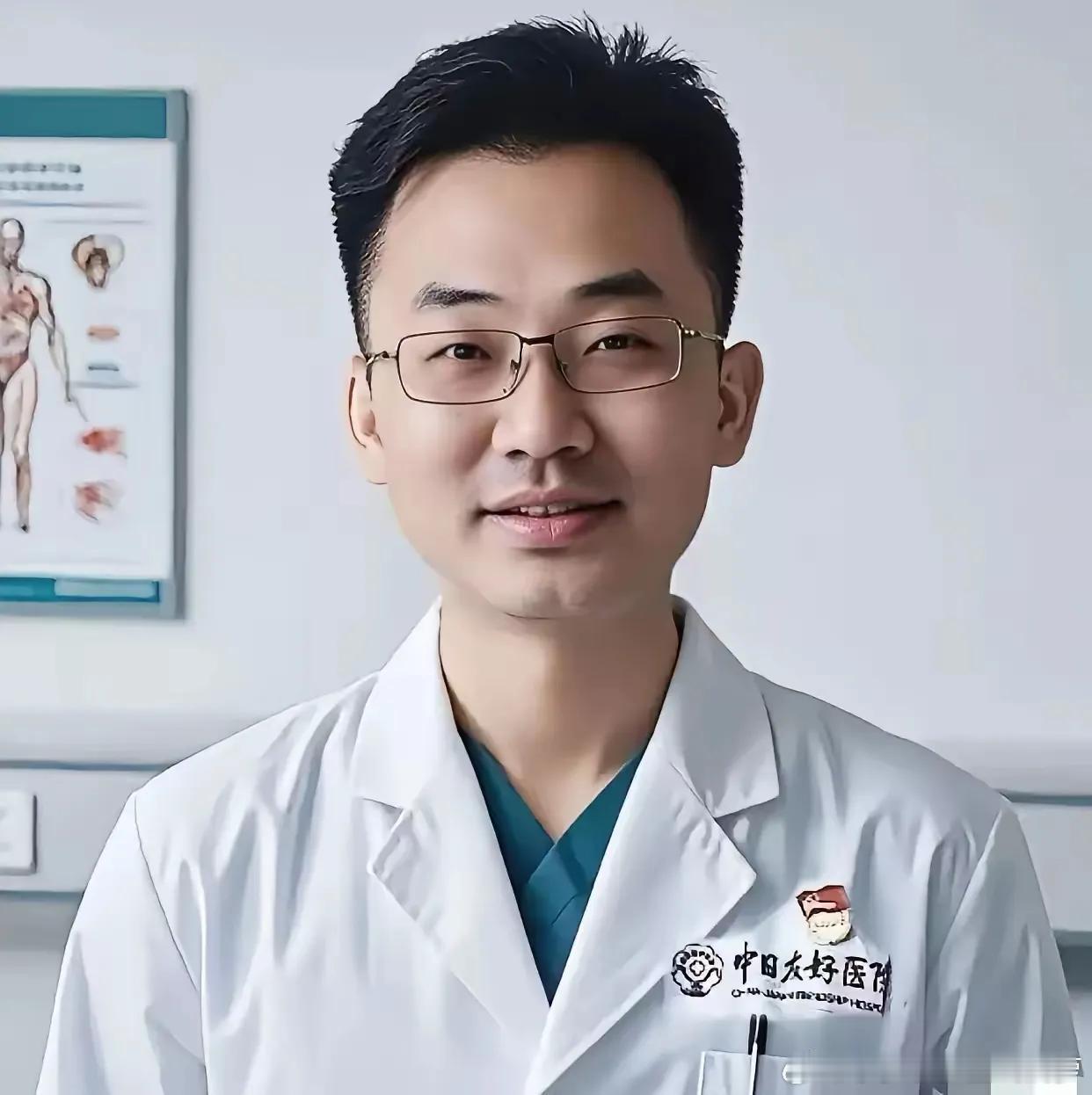 这张照片拍摄于2022年，中日友好医院医院副主任医师肖飞的工作照片。根据有关资料