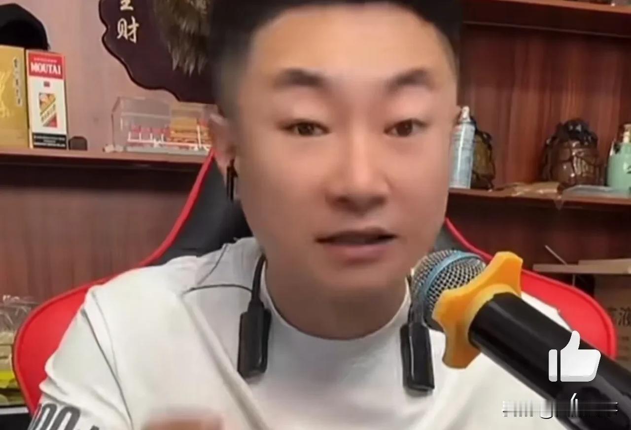 驴家大舞台因人气下滑严重被迫停播，九天给出解决方案：

第一：前期应该增加点开场