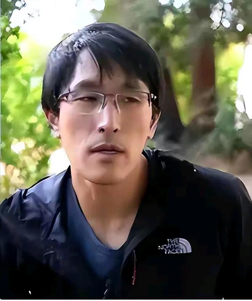 “100万也不少啊？”一男子曾经是高考状元，毕业后在外企一家大公司工作，薪水很高