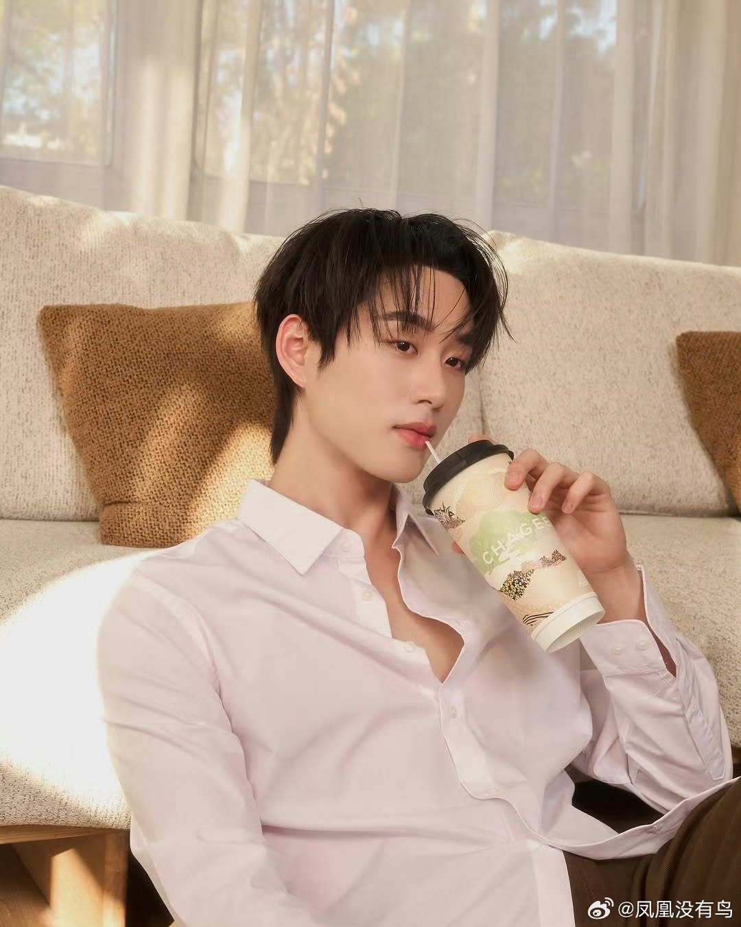 我决定今晚拼着不睡觉喝杯嫂嫂同款奶茶虽然不知道啥口味 