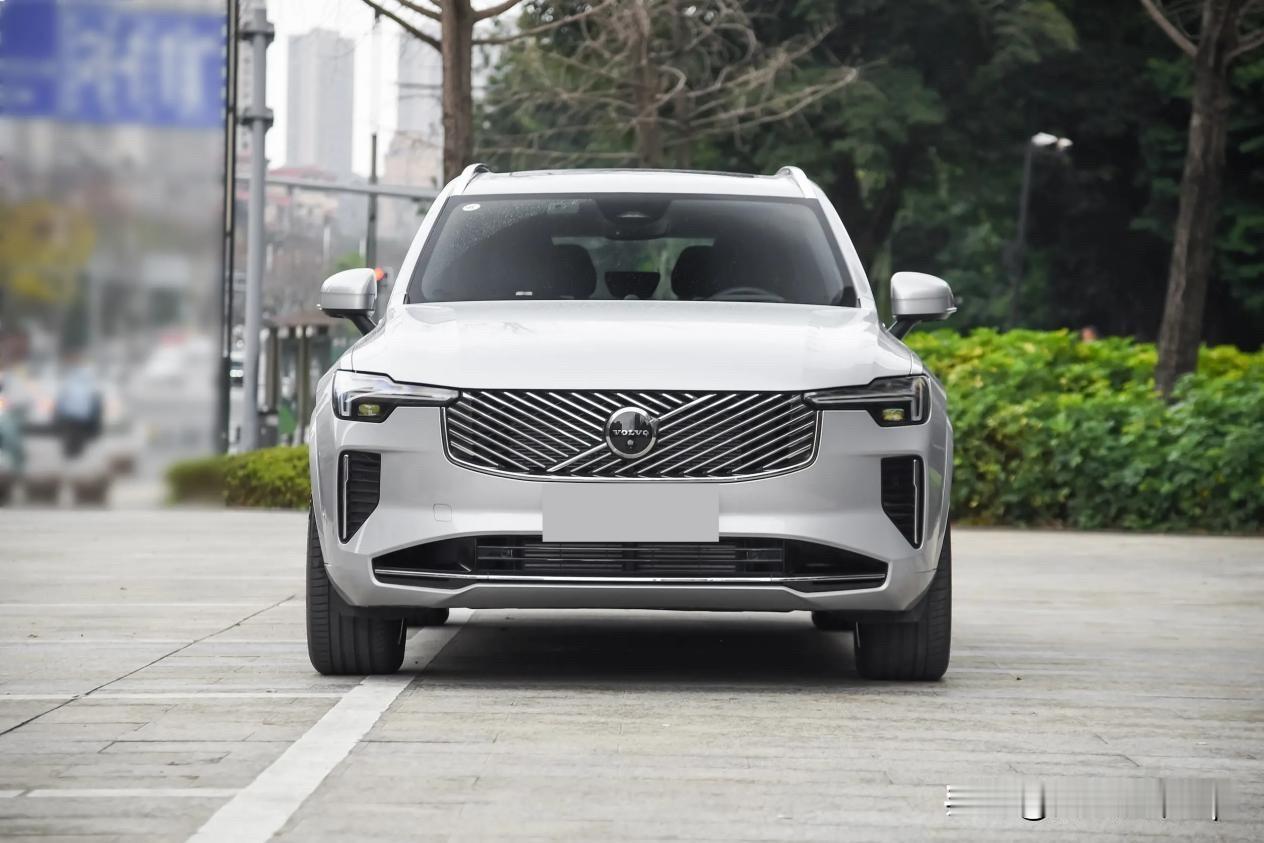沃尔沃全新XC90这波 “双 buff” 叠满，家用不妥协，商用不掉价，限时47