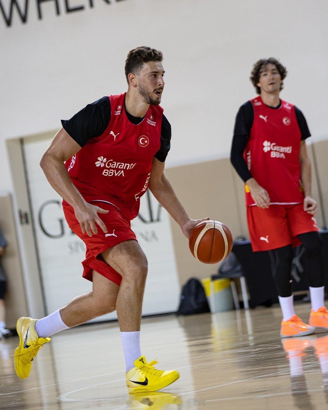 申京去土耳其国家队集训了申京休斯顿火箭NBA吐槽大会