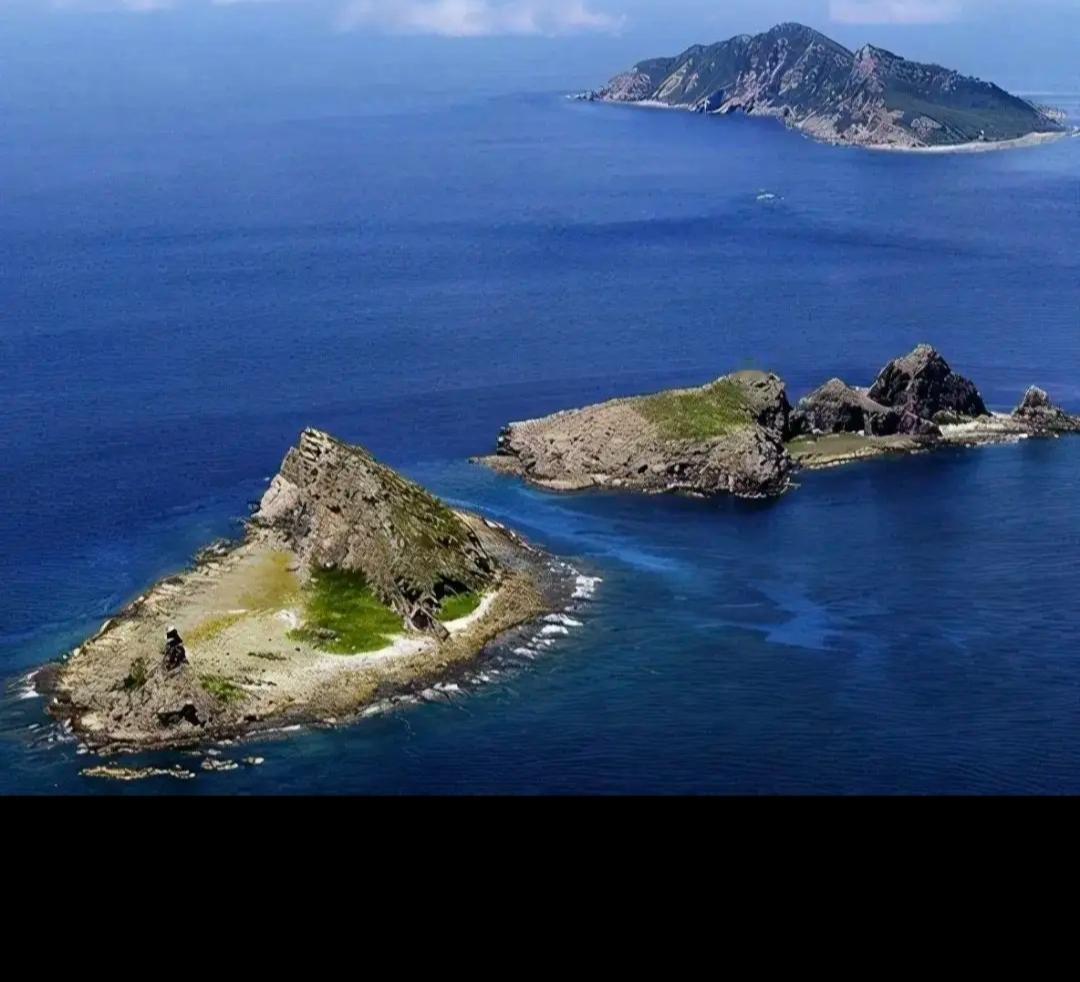 日本对于钓鱼岛本就心心念念的。这怕不是单纯的民用船只，而是日本军方打探消息的船只