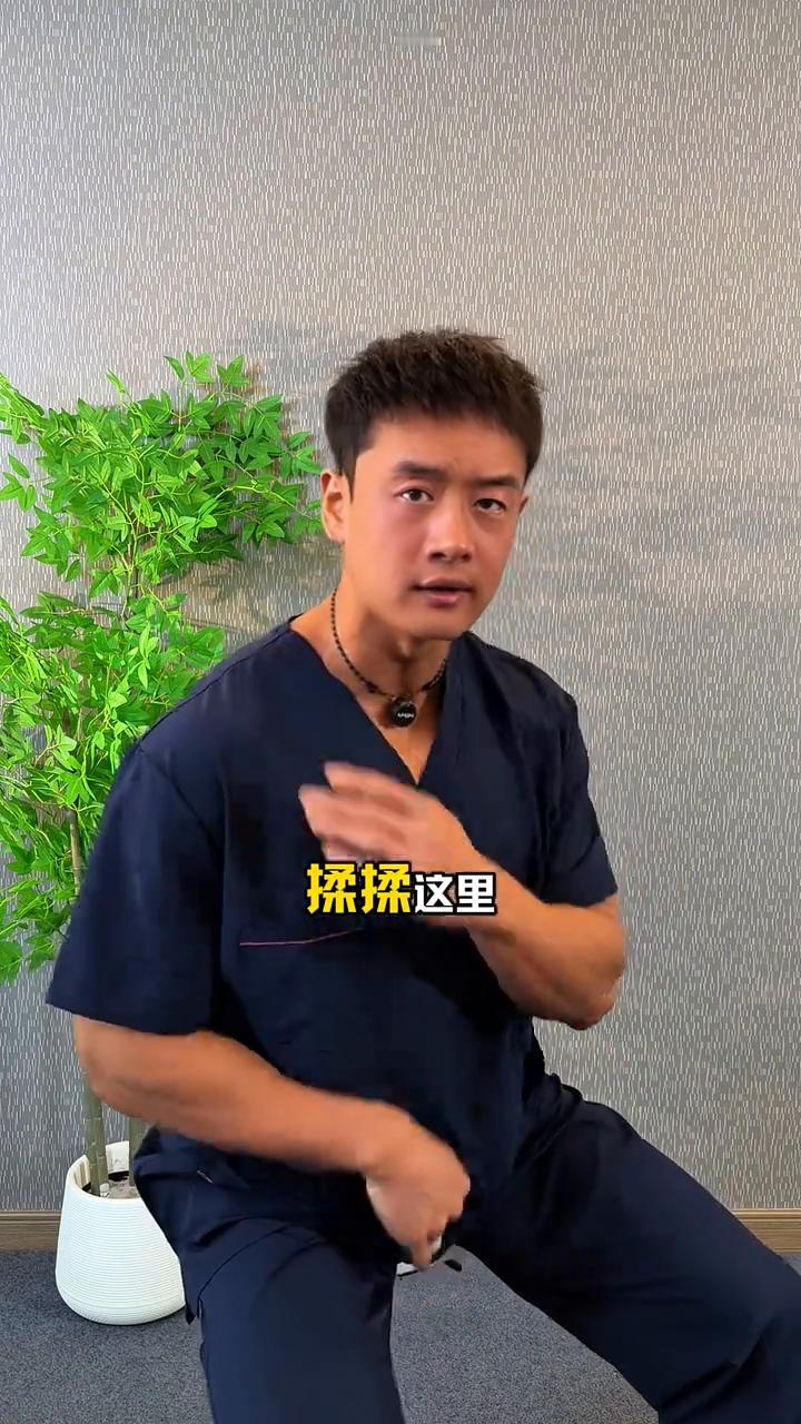 脖子最喜欢的运动。
脖子最喜欢的运动是什么？记住一定不是你揉揉这里，按按那里，也