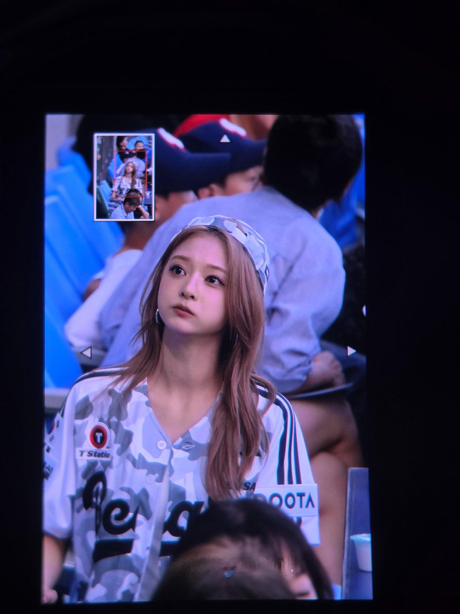 李娜炅 🐣蜜桃笑颜李娜炅 260626 斗山熊队开球 饭拍预览©514yeon