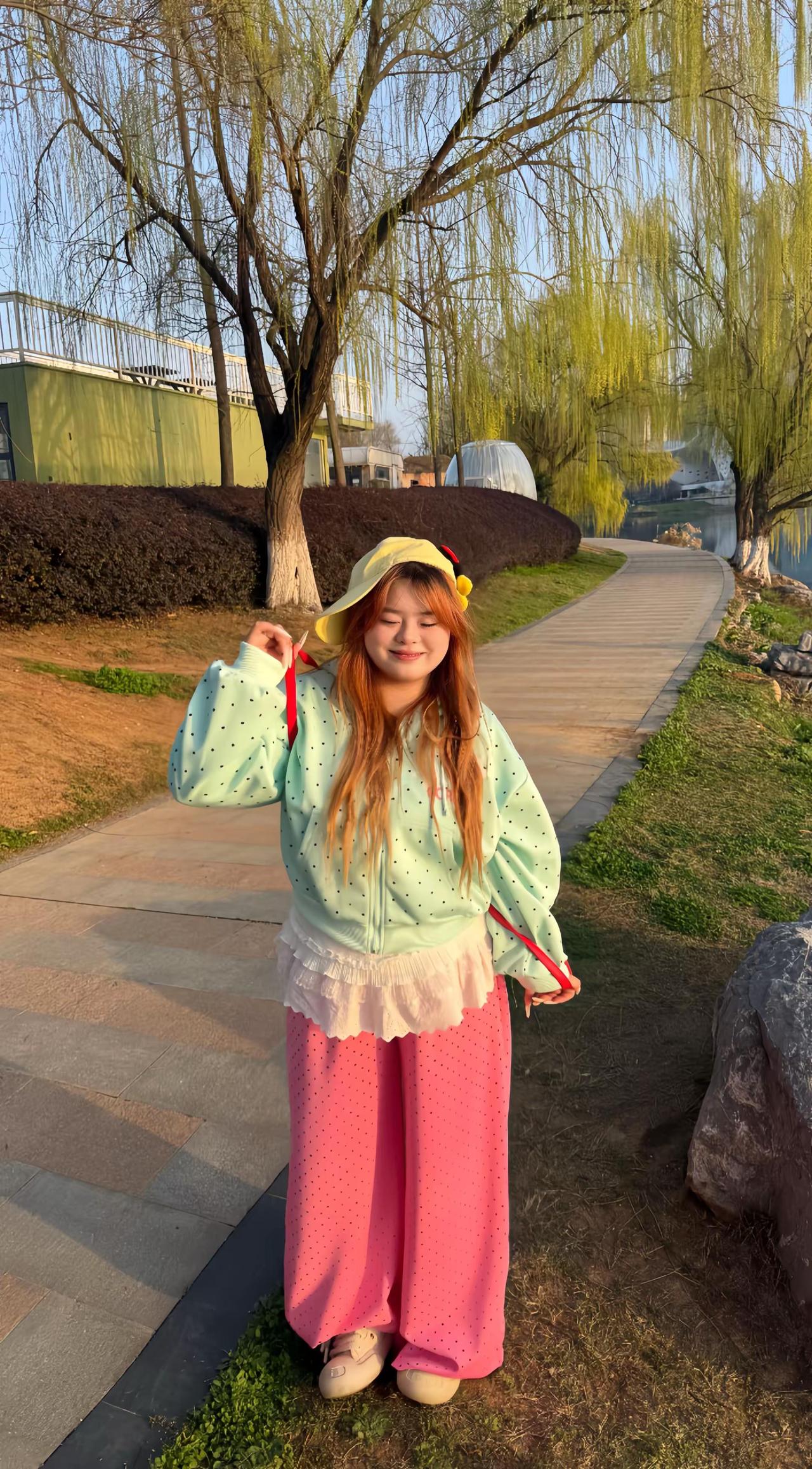 180斤｜谁说大码女孩只能穿黑白灰～多尝试下超明媚的多巴胺！！！