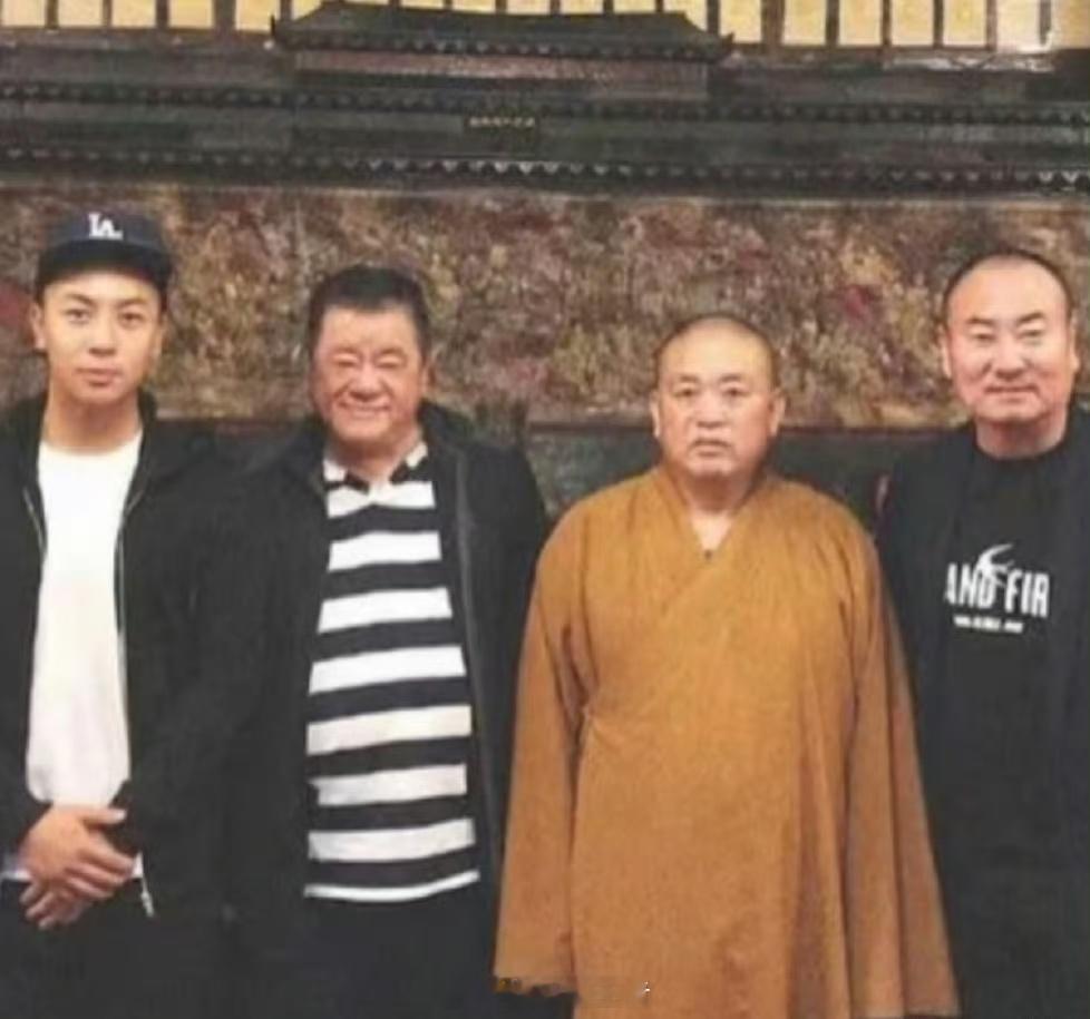 释小龙感觉释小龙有点冤，他只是拜了一个师傅，又没有一直跟着他，借了名头而已，你们